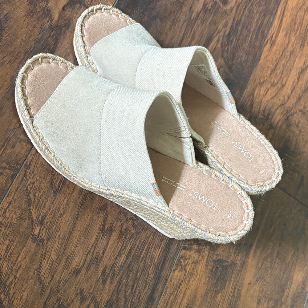 TOMS Women's Tan Espadrille Slides